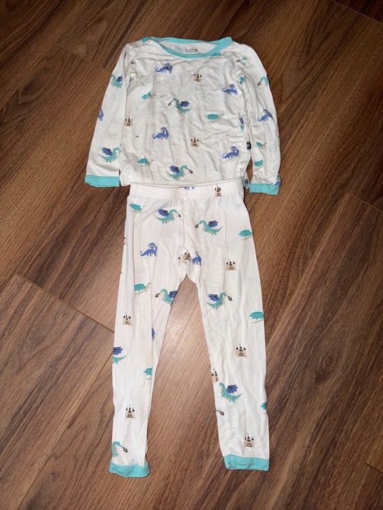 Kyte BABY Other - Kyte BABY White Dragon Print Pajama Set with Aqua Trim